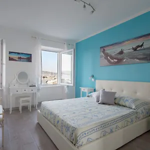 fezzano-portovenere-stilish-double-rooms-with-sea-view.hotelitalianriviera.com/